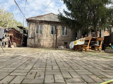 Продажа домов: Дом, 180 м², 5 комнат, Риэлтор, Косметический ремонт