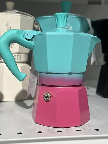 Кухонные принадлежности: Кофеварка гейзерная Bialetti Squid Game — лимитированная серия. - — 2