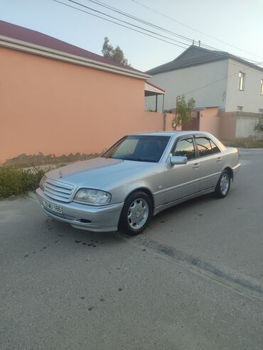 Mercedes-Benz: Mercedes-Benz C-Class: 1.8 l | 1994 il Sedan