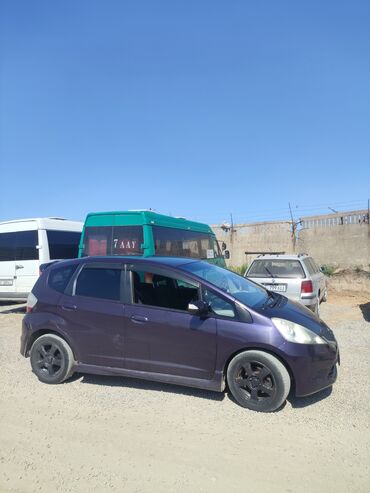нонда хрв: Honda Fit: 2007 г., 1.5 л, Вариатор, Бензин, Хэтчбэк