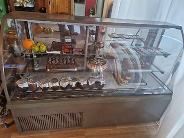Soyuducu avadanlığı: Vitrin soyuducu tecili satilir 550azn. Unvan mastaga Nigaz — 1