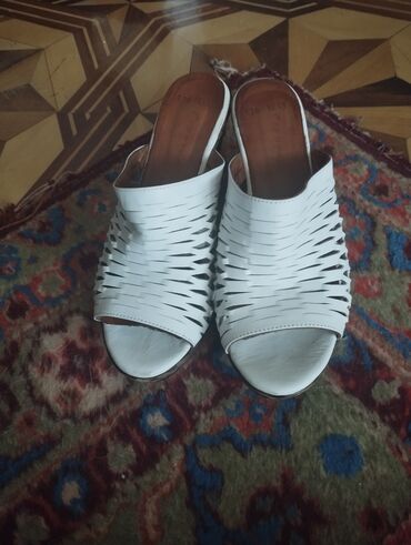 Basanoşka və səndəllər: Ölçü: 38, İşlənmiş — 13