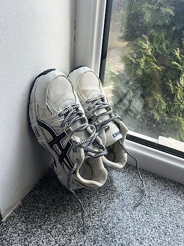 40: Мужские кроссовки, 39.5, 40, Asics, Б/у, цвет - Белый — 2
