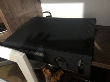 xbox 360 disk: Prasifkalidr . 10eded oyun gta 5 bulir, vsBu, qara rəngdə olan bir