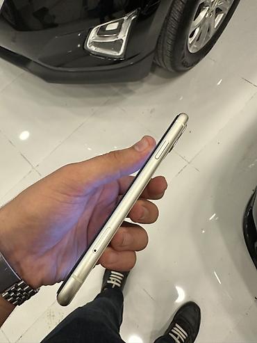apple.iphone 5: IPhone 11, Ağ, Simsiz şarj — 4