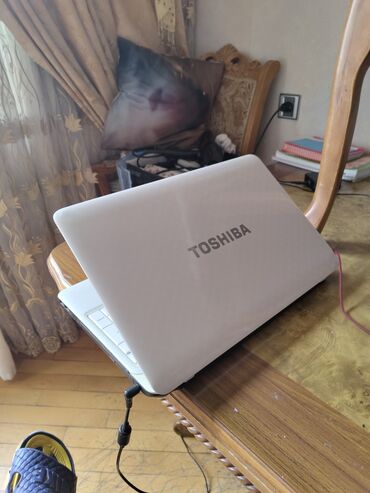 notebook çanta: Б/у Toshiba, 14.3 ", Intel Core i3, 512 ГБ, Самовывоз