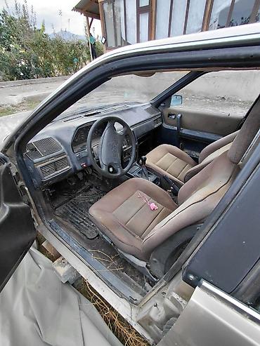 Audi: Audi 100: 1992 г., Механика, Седан — 4