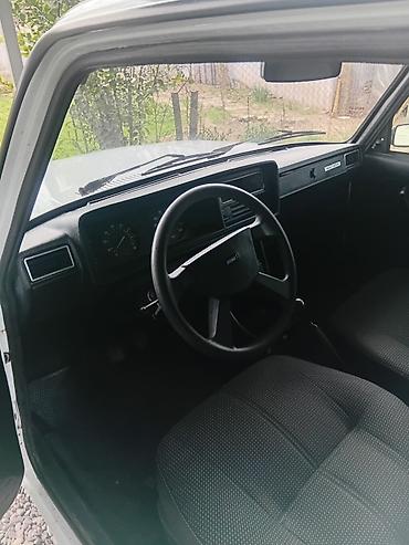 ucuz vaz 21011 satisi: VAZ (LADA) 2107: 1.6 l | 2006 il 5 km Sedan — 3