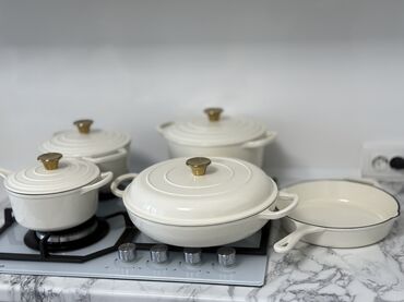 кухонные шкафы ош: В хорошем состоянии!!! Связи с переездом продаю! Набор эмалированной