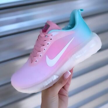 Patike: Nike air zoom patike

Novo
Brojevi 36 do 41

fb Moja Kupovina 1 — 10