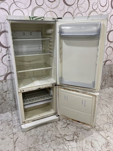 Soyuducular: İşlənmiş 2 qapılı Indesit Soyuducu Satılır, rəng - Ağ — 6