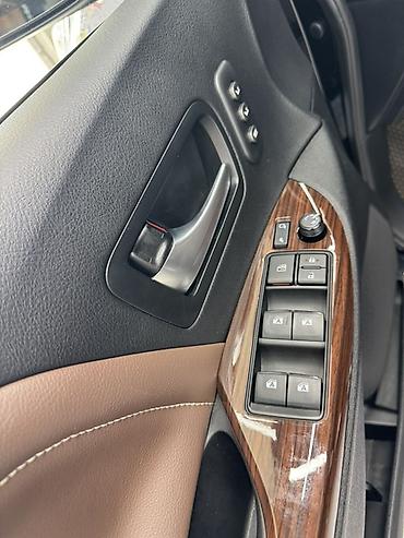 сиенна 2012: Toyota Sienna: 2019 г., Минивэн — 10