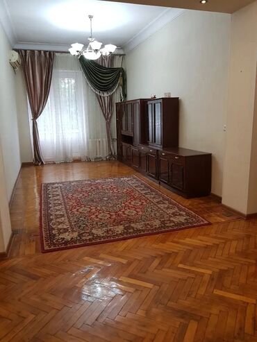 кок джар ж м: 3 комнаты, 80 м², 2 этаж, Старый ремонт