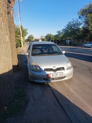 Toyota: Toyota Vitz: 2001 г., 1 л, Автомат, Бензин, Хэтчбэк