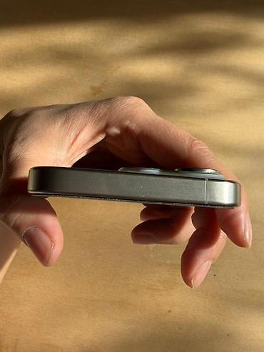 Apple iPhone: IPhone 15 Pro, Natural Titanium — 5