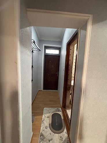 Həyət evləri və villaların satışı: Binəqədi qəs. 6 otaqlı, 170 kv. m, Orta təmir — 18