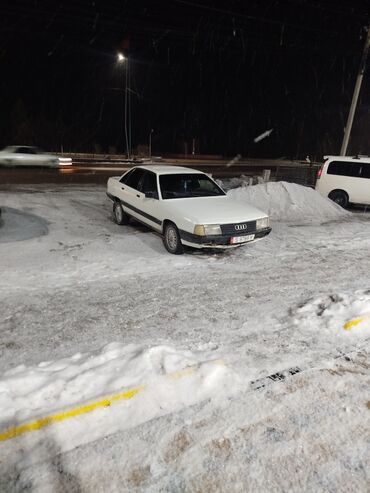 Audi: Audi 100: 2.3 л, Бензин