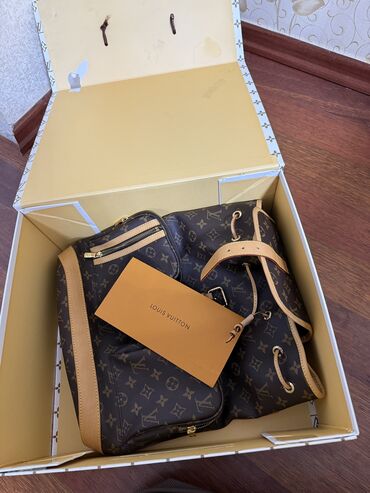 louis vuitton l'immensite qiymeti: Bel çantası, Louis Vuitton, Yeni