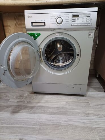 Şəxsi qulluq: Paltaryuyan maşın LG, 6 kq, Təmirə ehtiyacı var, Avtomat, Qurutmasız, Kredit yoxdur, Ünvandan götürmə