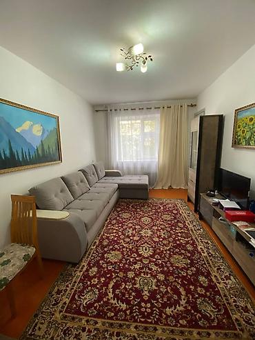 3 комнаты, 65 м², ул. Алматинка / Салиева Индивидуалка, 2 этаж, Косметический ремонт