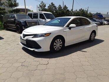 Toyota: Toyota Camry: 2018 г., 2.5 л, Гибрид