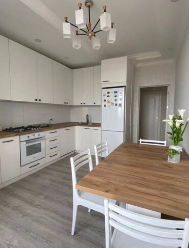 долгосрочная квартира жалал абад: 2 комнаты, 72 м², Элитка, 5 этаж, Дизайнерский ремонт