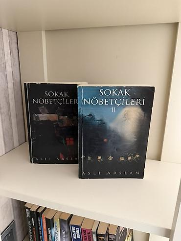 səs yazıcı: Məhsul: “Sokak Nöbetçileri” 1 və 2 – Aslı Arslan (2 kitablıq dəst) — 1