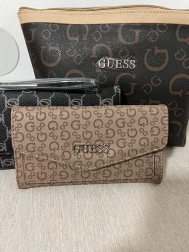 privezak za narukvice: Women's wallet, Guess, Material: Leather, Metal