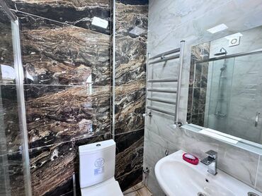 Uzunmüddətli kirayə mənzillər: Mənzil kirayə verilir tam əşyalı. Bulvarda yerləşir. 10.2 mərtəbə. 2 — 4