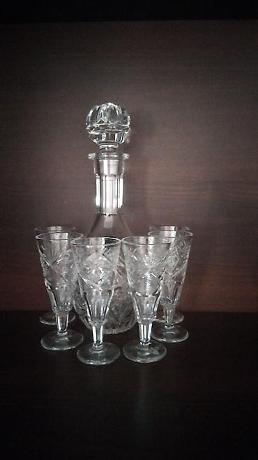 tort qab: Kristal qraf və badə dəsti - Tərkibi: 1 ədəd qapaqlı kristal qraf və — 1