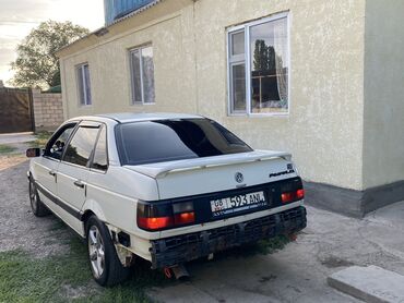 купить электромопед в бишкеке: Volkswagen Passat: 1991 г., 1.8 л, Механика, Бензин, Седан