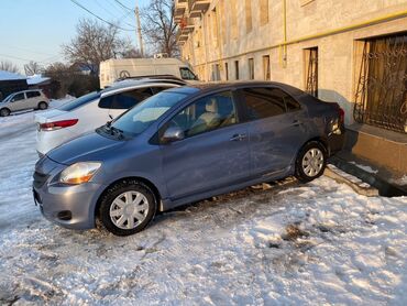 Toyota: Toyota Yaris: 2007 г., 1.5 л, Автомат, Бензин, Седан