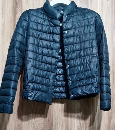 Куртки: Женская куртка Benetton, M (EU 38), цвет - Черный