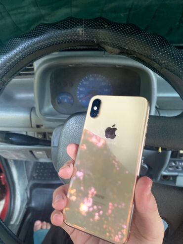 чехоо: IPhone Xs, Б/у, 256 ГБ, Золотой, Чехол, Защитное стекло, 74 %