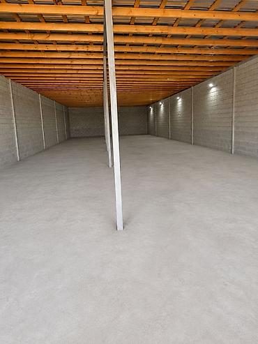 car parking: В АК-ӨРГӨ сдаётся помещение под склад или производство 300м.кв/высота — 2