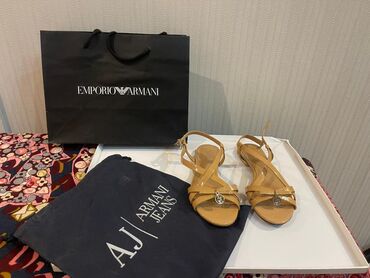 Basanoşka və səndəllər: Ölçü: 36, rəng - Bej, Yeni — 4