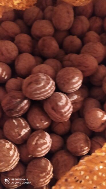 Сухофрукты, орехи, снеки: Продаю орехи цена 80 сом