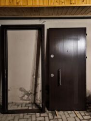 Furnitura və aksessuarlar: Mənzil üçün İşlənmiş Giriş qapısı Glazok ilə, Zəmanətsiz, Ünvandan götürmə