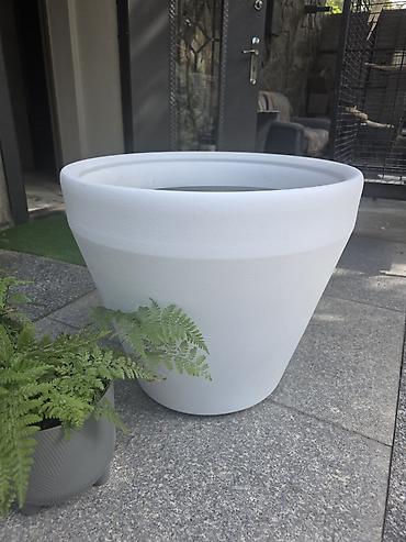 4 pot: Кашпо и вазоны — 1