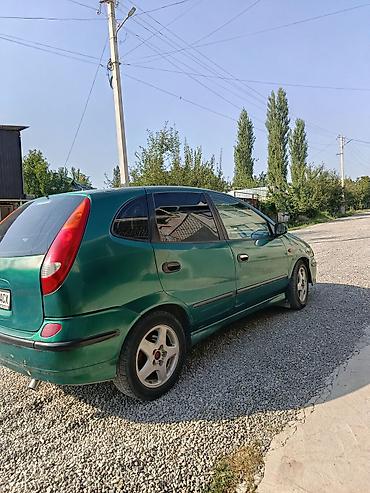 lider auto: Компактвэн (5 дверей) зелёного цвета. Кузов/экстерьер: - Формат — 2
