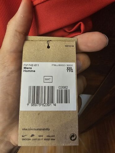 İdman formaları: Türkiye milli komandasının orijinal forması.Türkiyeden — 8