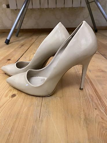 bemsa ayaqqabı: - Məhsul: Qadın klassik tufli - Brend: Elle (etiketdə “elle footwear” — 1