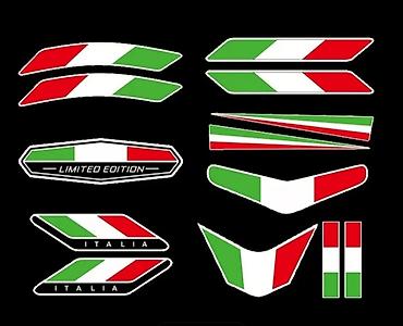 spica ruma: Ukrasni set nalepnica – Italijanska zastava (trikolore) za moto/auto — 1