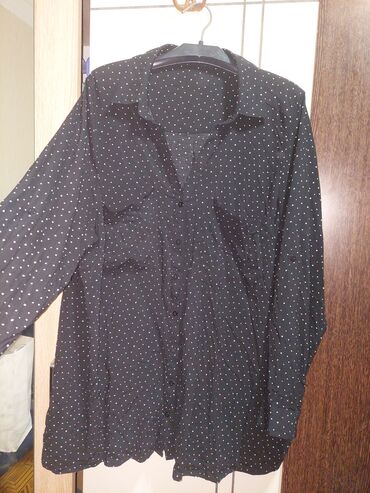 красивые платья на прокат в баку: ETAM FIRMASI 44 50 olculer arasi oversize modeldi uzerinde xirda ag