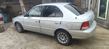 Hyundai: Hyundai Verna: 1999 г., 1.3 л, Автомат, Бензин, Хэтчбэк