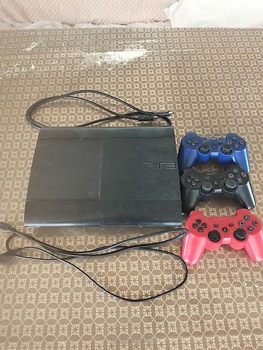 playstation 4 oyun yazilmasi: PlayStation 3 Super Slim oyun konsolu paketi - Model: PS3 Super Slim — 1