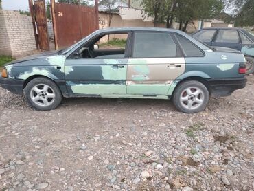 Volkswagen: Volkswagen : 1990 г., 1.8 л, Газ, Седан