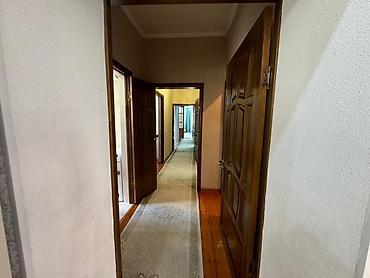 Продажа коттеджей и домов: Продается шикарный дом в ж/м Киргизия-1! (500 метров от проспекта — 17