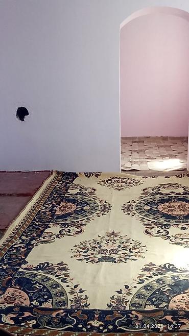 Продажа коттеджей и домов: Үй сатылат. баасы 26500$ болот. Үйдүн аянты 10 дон13 чейин соток жер — 17