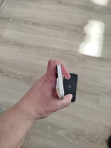 Apple iPhone: Apple iPhone 12, 6.1" Super Retina XDR OLED ekran. Boja: bela. Dve — 7